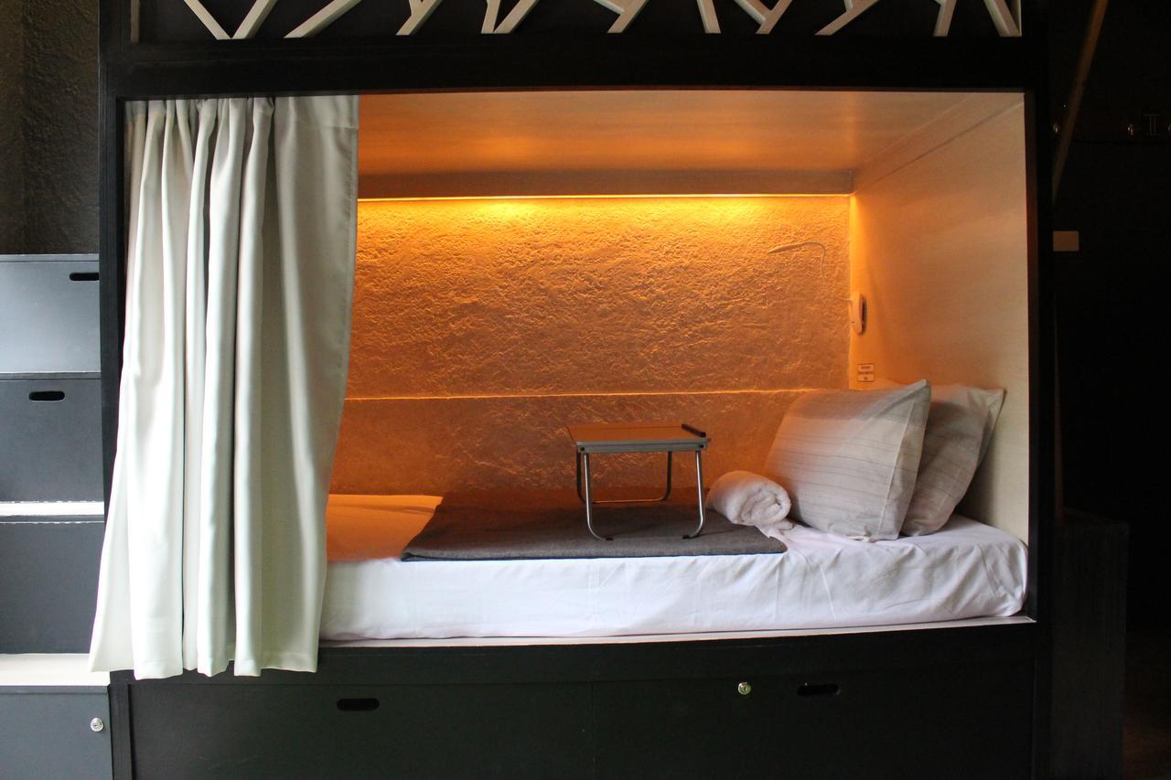The Cavern Pod Hotel & Specialty Cafe El Nido Buitenkant foto