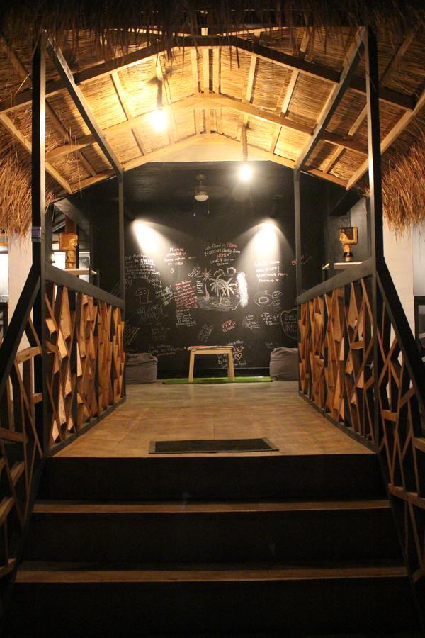 The Cavern Pod Hotel & Specialty Cafe El Nido Buitenkant foto